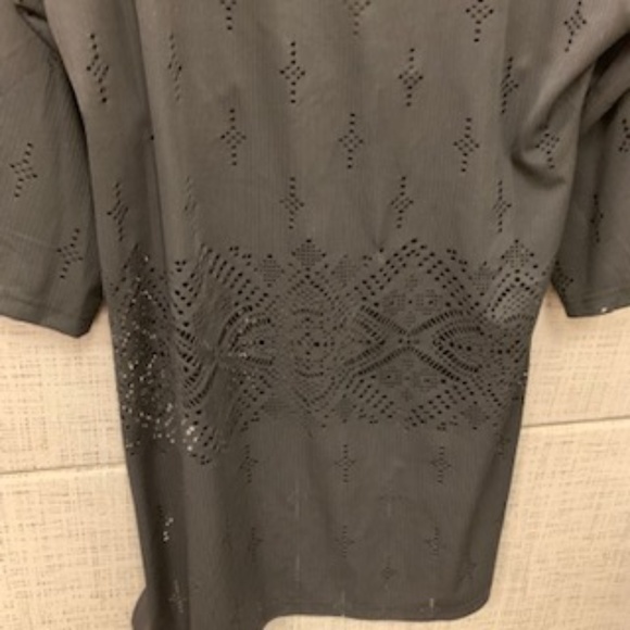 Swimwear Cover - Picture 7 of 8